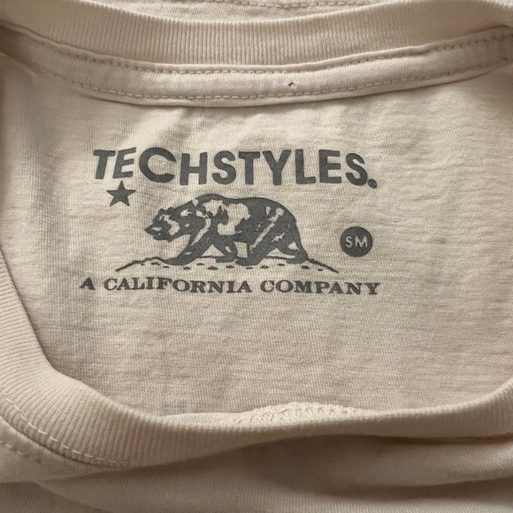 Juniors Kitty Hawk  T-Shirt | Small‎ - Picture 3 of 3